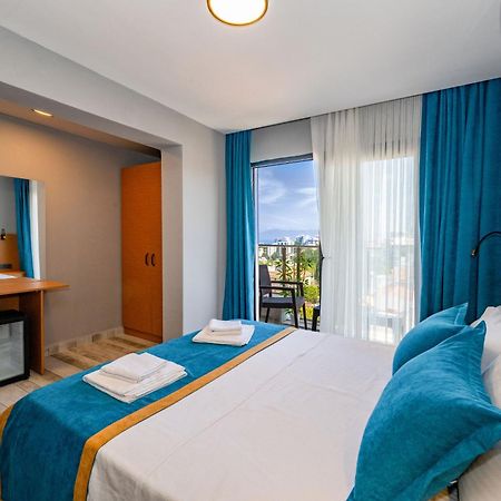 Otel Carpediem Gold คูซาดาซี ภายนอก รูปภาพ