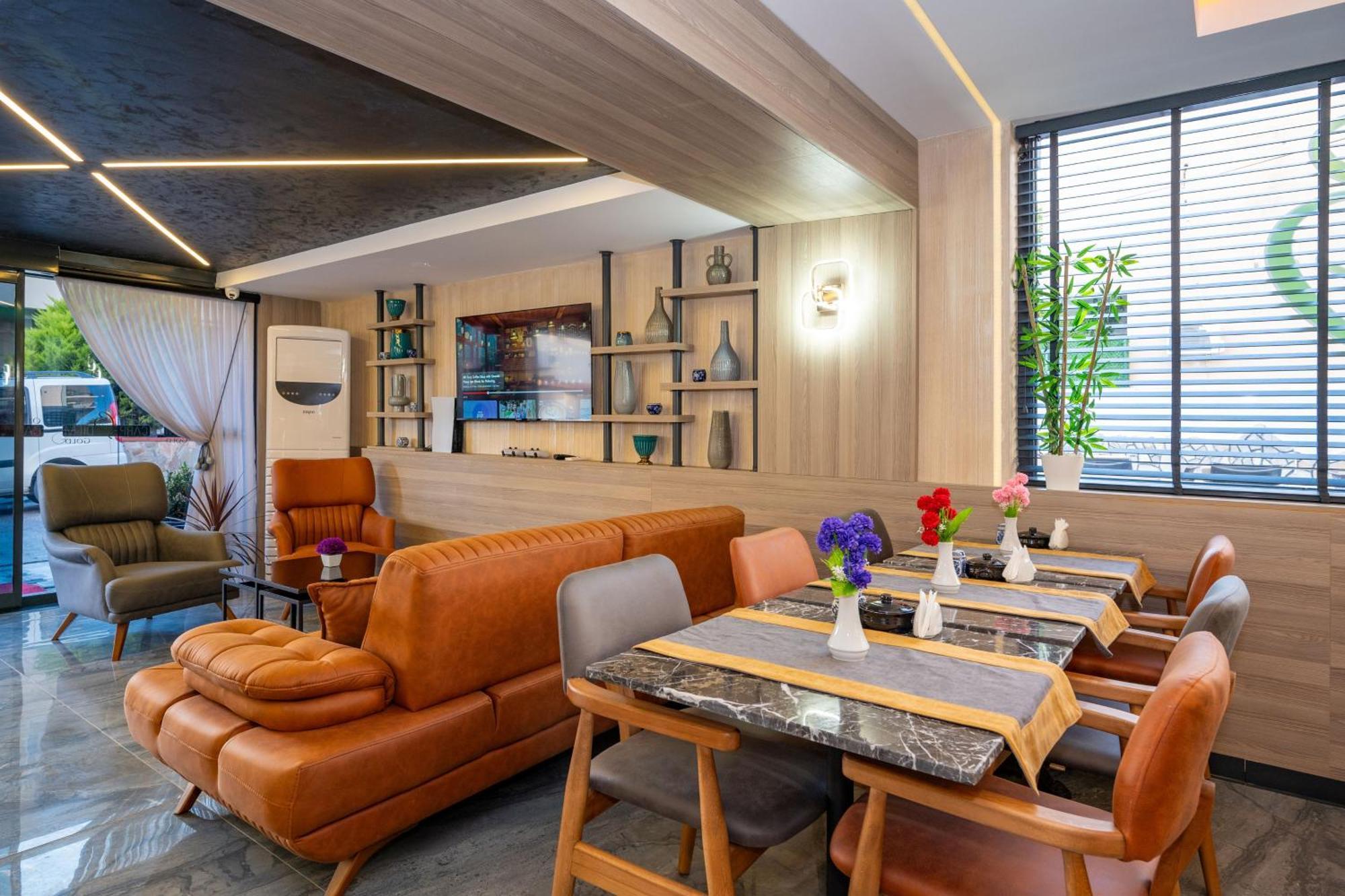 Otel Carpediem Gold คูซาดาซี ภายนอก รูปภาพ