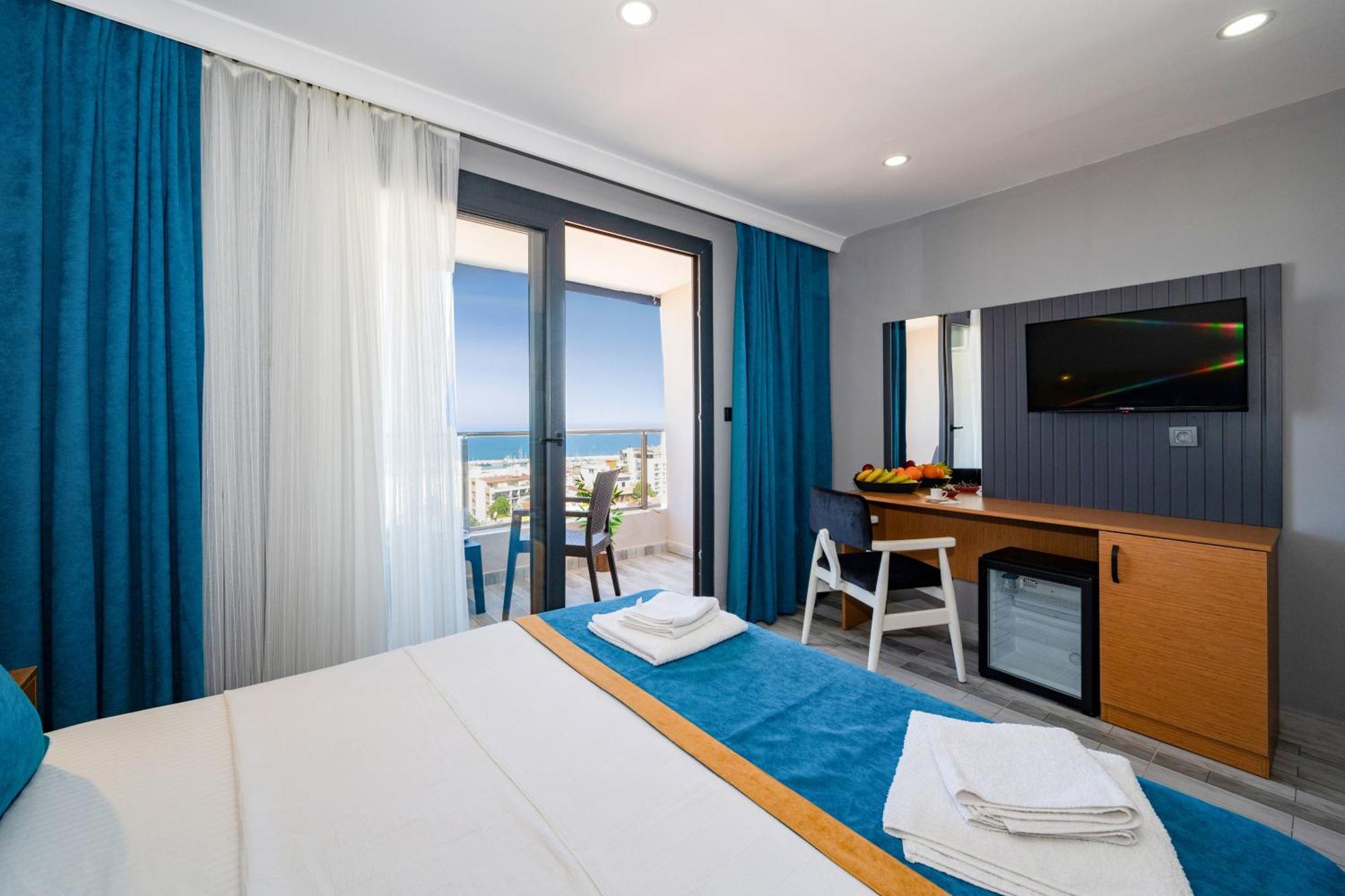 Otel Carpediem Gold คูซาดาซี ภายนอก รูปภาพ