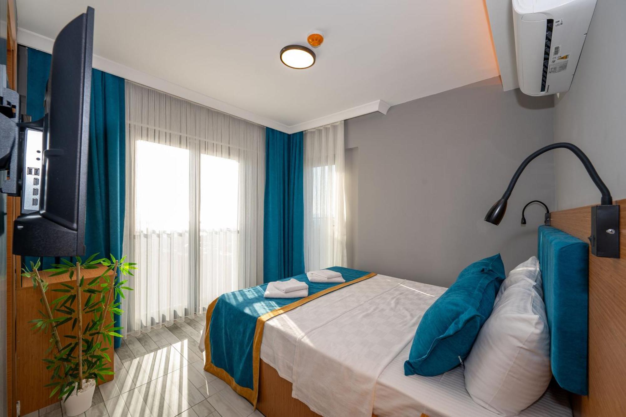 Otel Carpediem Gold คูซาดาซี ภายนอก รูปภาพ