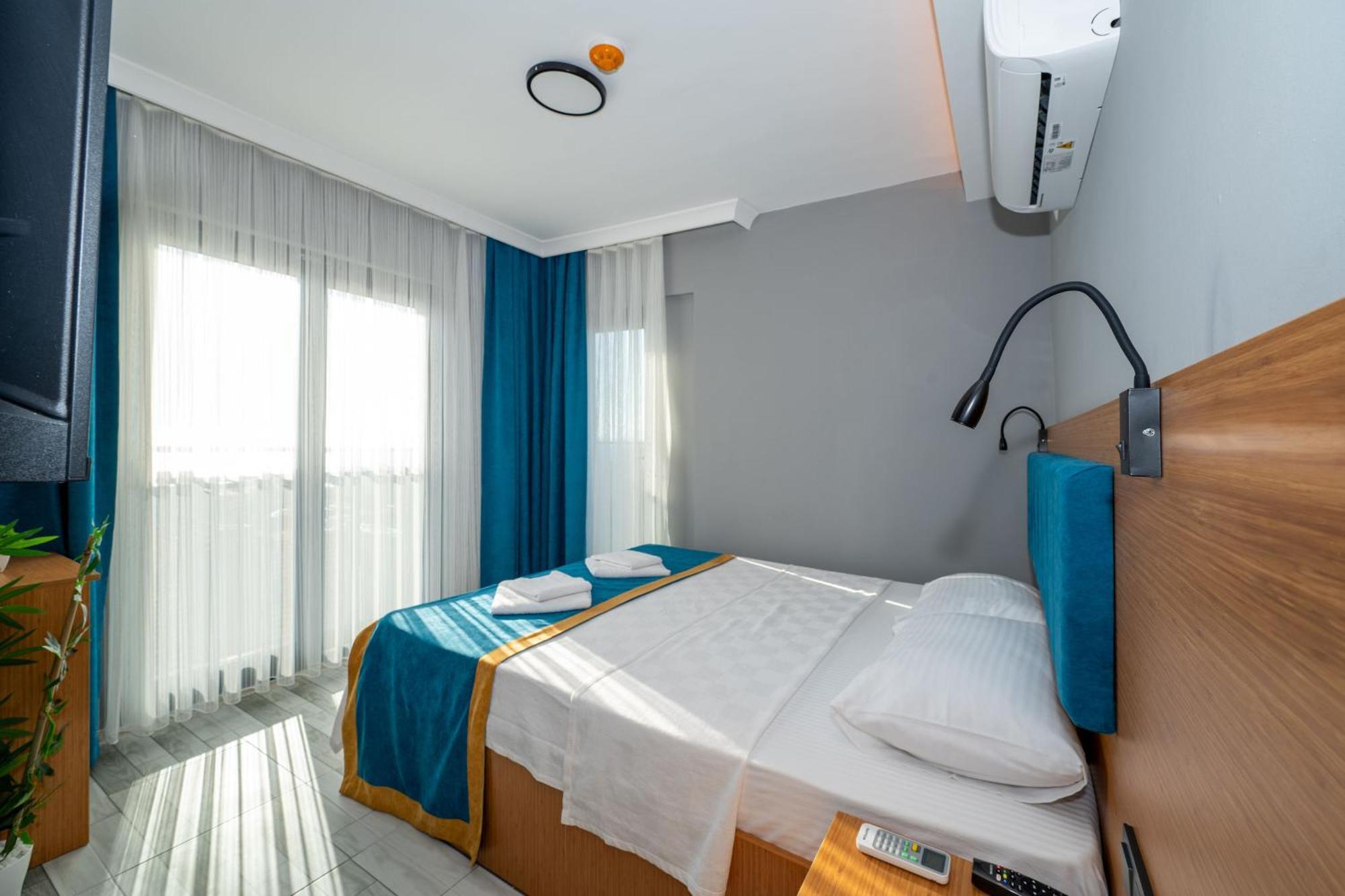 Otel Carpediem Gold คูซาดาซี ภายนอก รูปภาพ