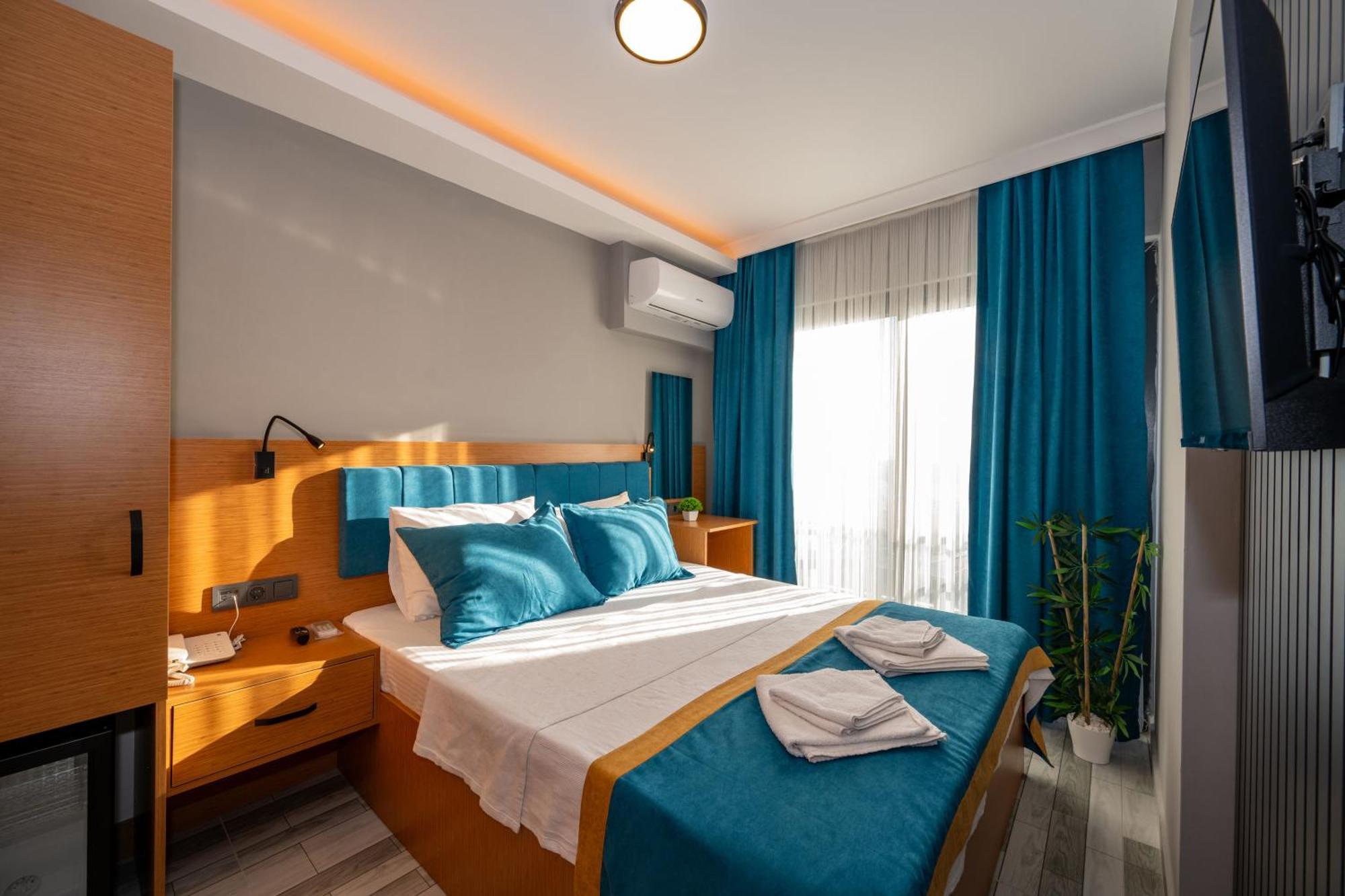 Otel Carpediem Gold คูซาดาซี ภายนอก รูปภาพ
