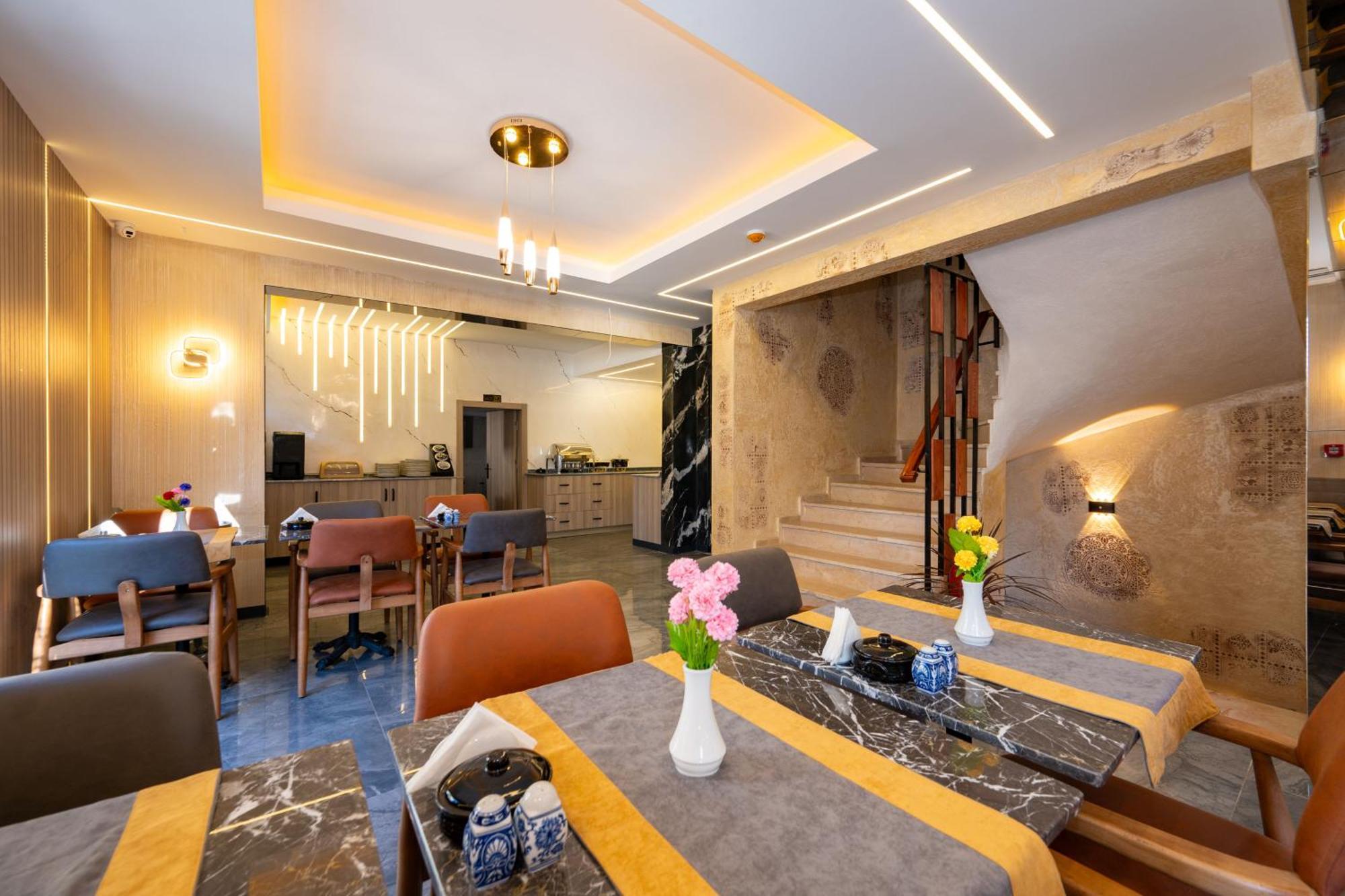 Otel Carpediem Gold คูซาดาซี ภายนอก รูปภาพ