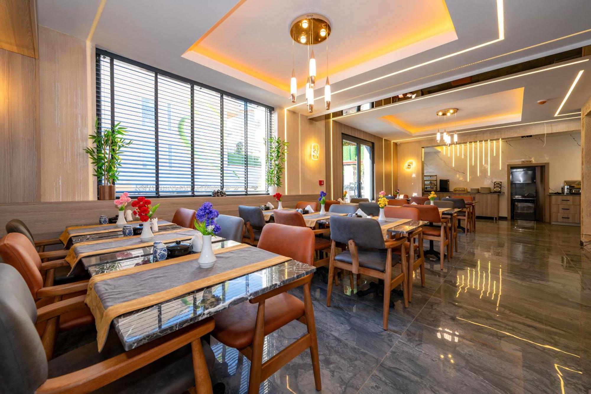 Otel Carpediem Gold คูซาดาซี ภายนอก รูปภาพ